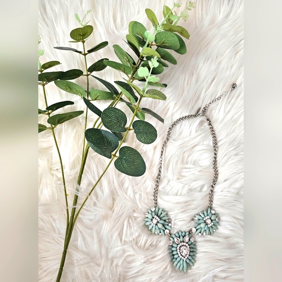 Natasha Gorgeous Necklace. 📿 - Picture 1 of 5